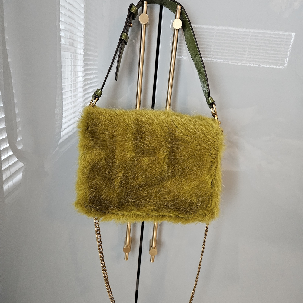Tory Burch Olive Fur Crossbody Bag with Gold Chain - Picture 2 of 2